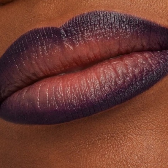 ✏️ GRAPE EXPECTATIONS a MAC LIP PENCIL $25 **NEW IN THE BOX. - Picture 3 of 13
